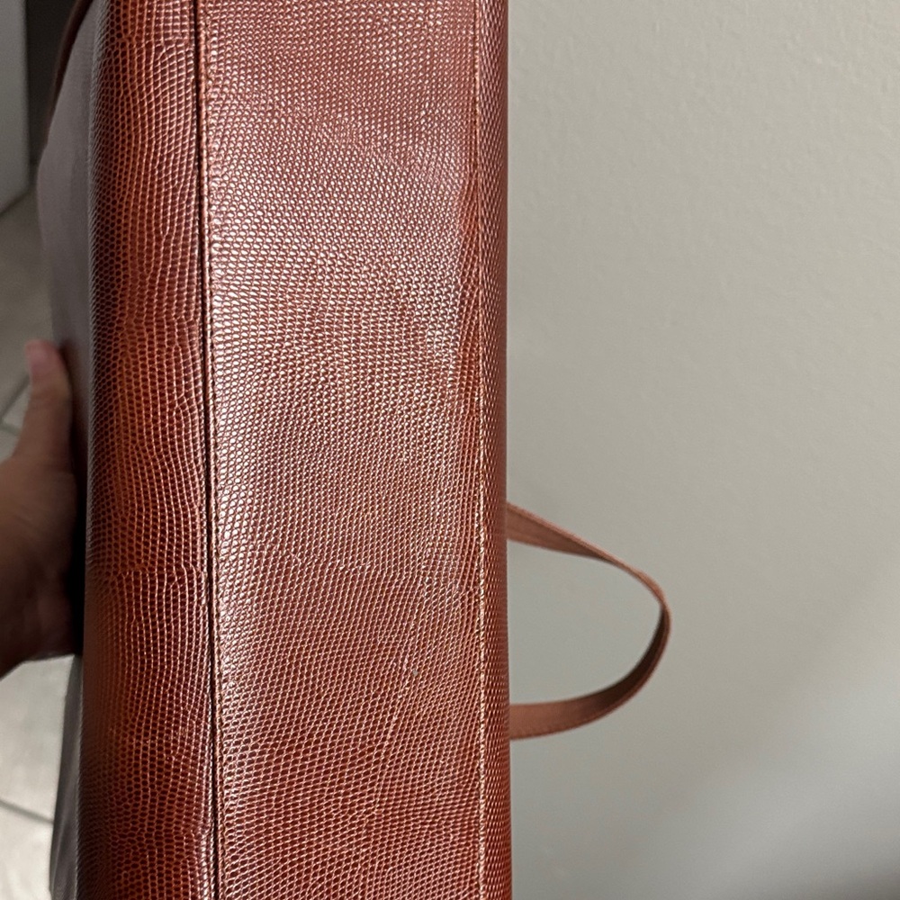 Salvatore Ferragamo Brown Shoulder Bag - Picture 6 of 9